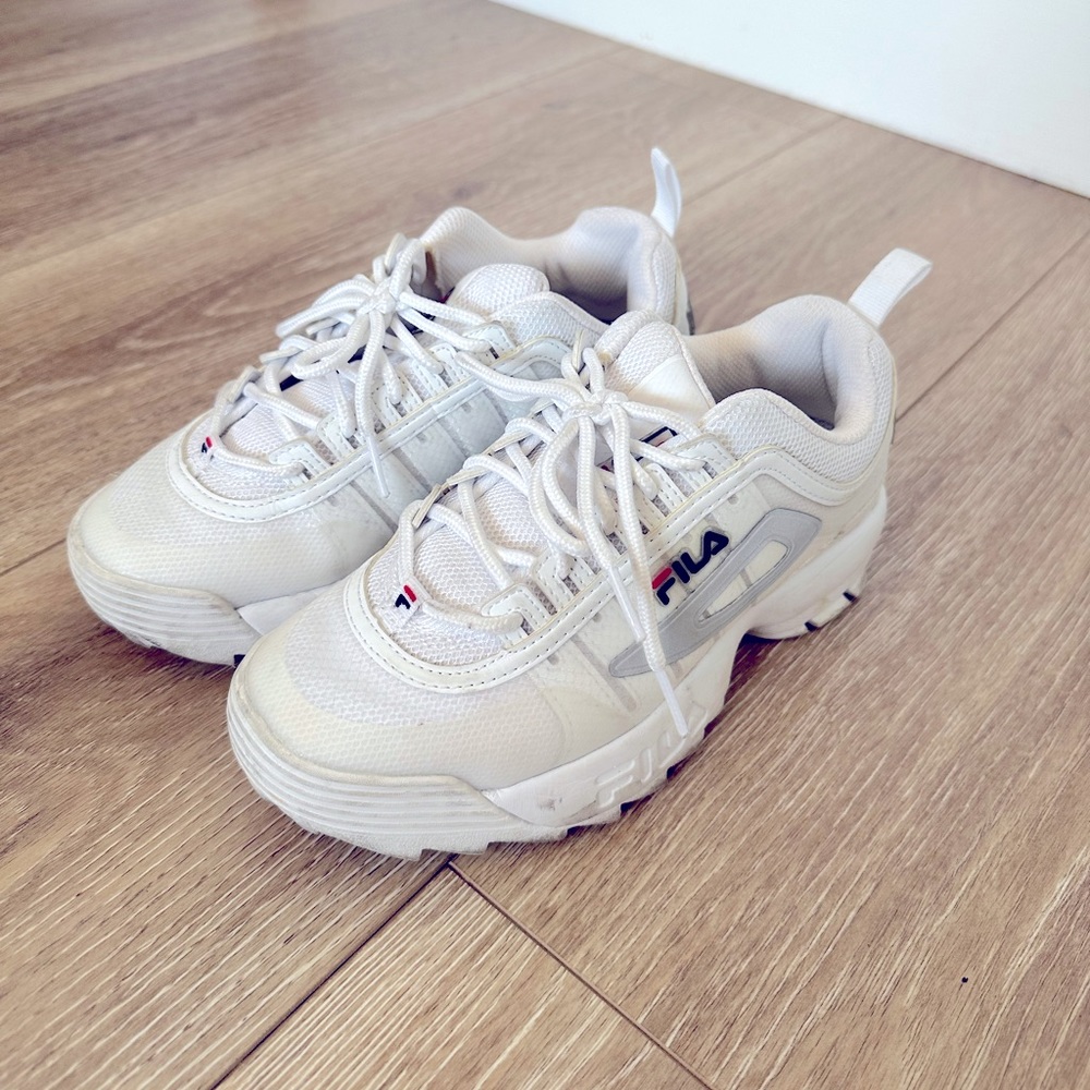 FILA size 6 white sneakers